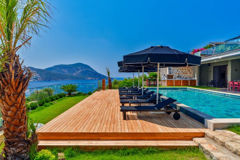 Kalkan'da Satılık Lüks Villa - 1