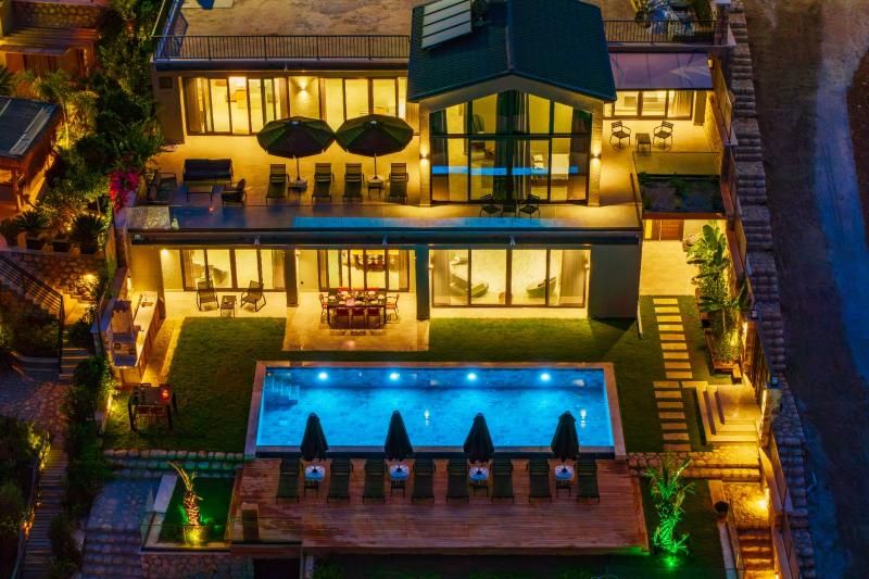 Kalkan'da Satılık Lüks Villa - 2