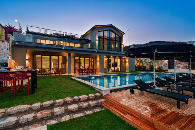 Kalkan'da Satılık Lüks Villa - 17